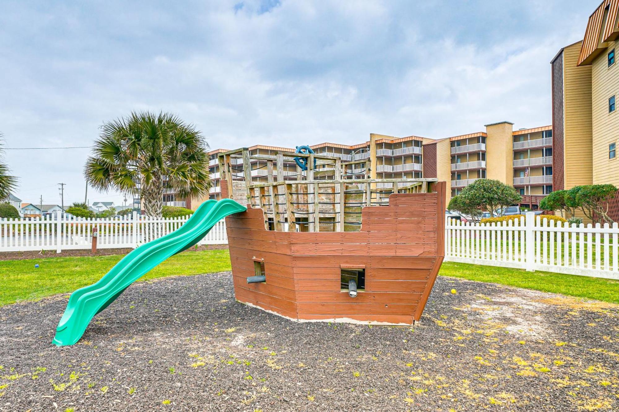 Steps To The Beach Oceanfront Condo With Lanai! North Topsail Beach Extérieur photo